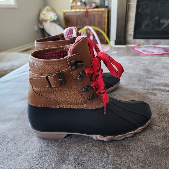 Maurices Jade Side Buckle Lace Up Duck Boot - Picture 5 of 8